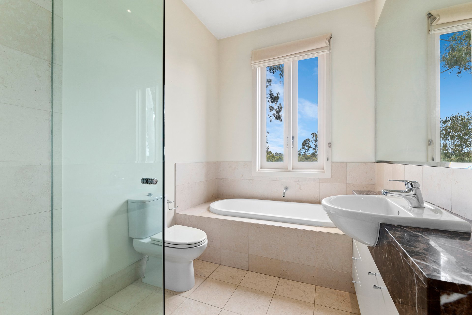 Property Gallery Thumbnail 7