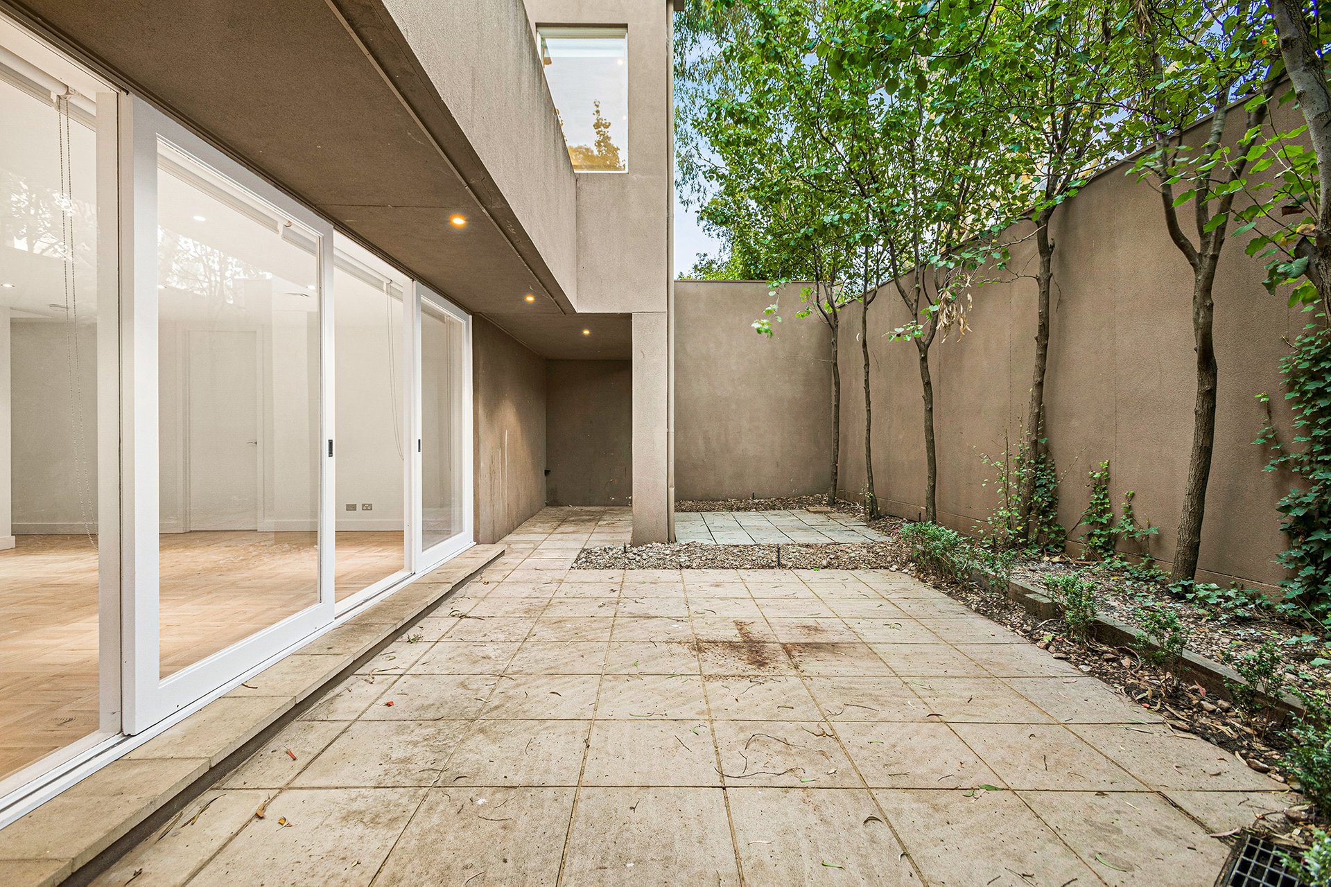 Property Gallery Thumbnail 10