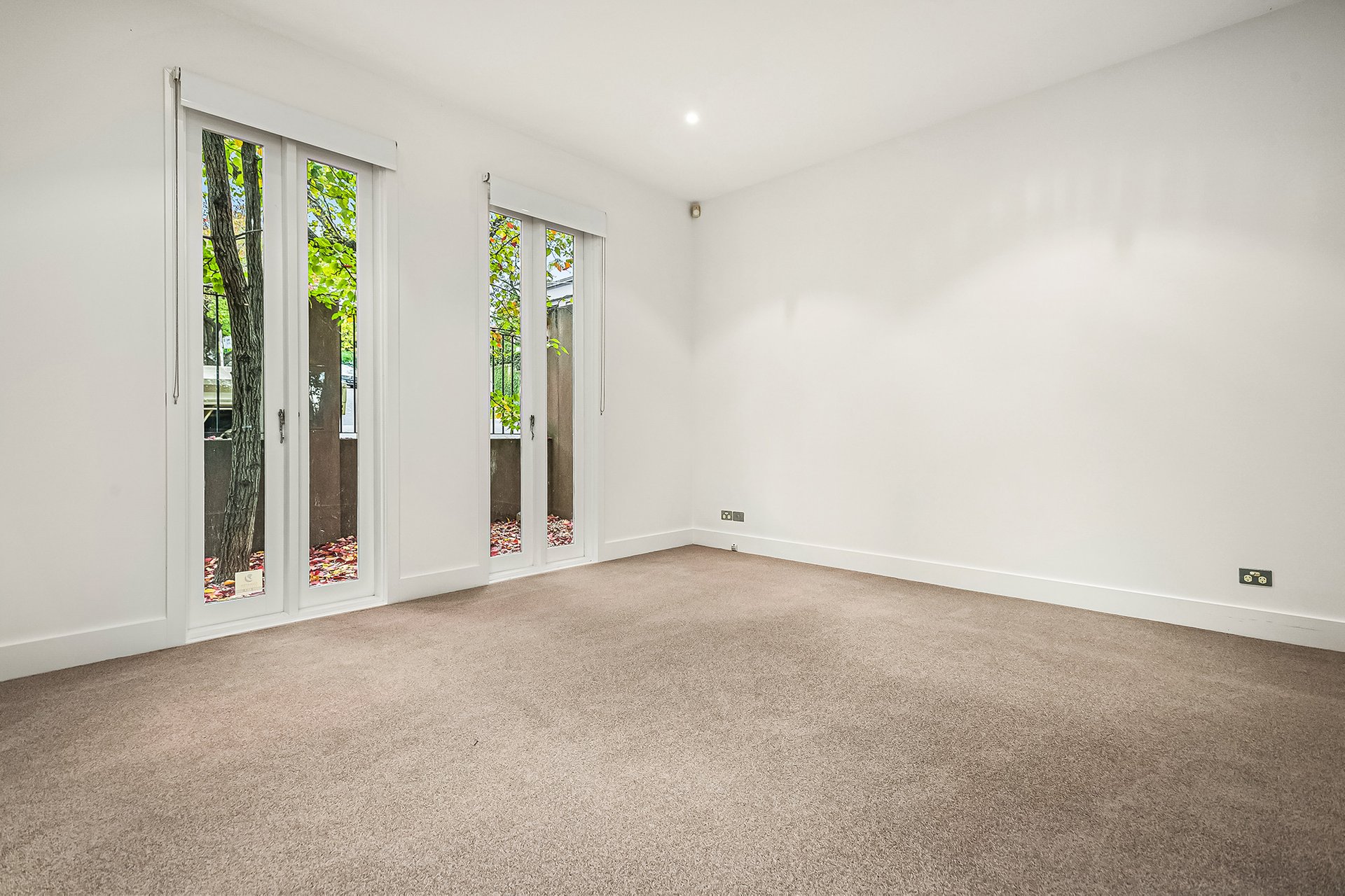 Property Gallery Thumbnail 4