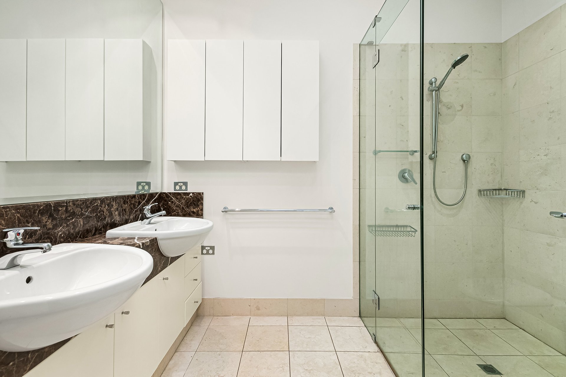Property Gallery Thumbnail 6