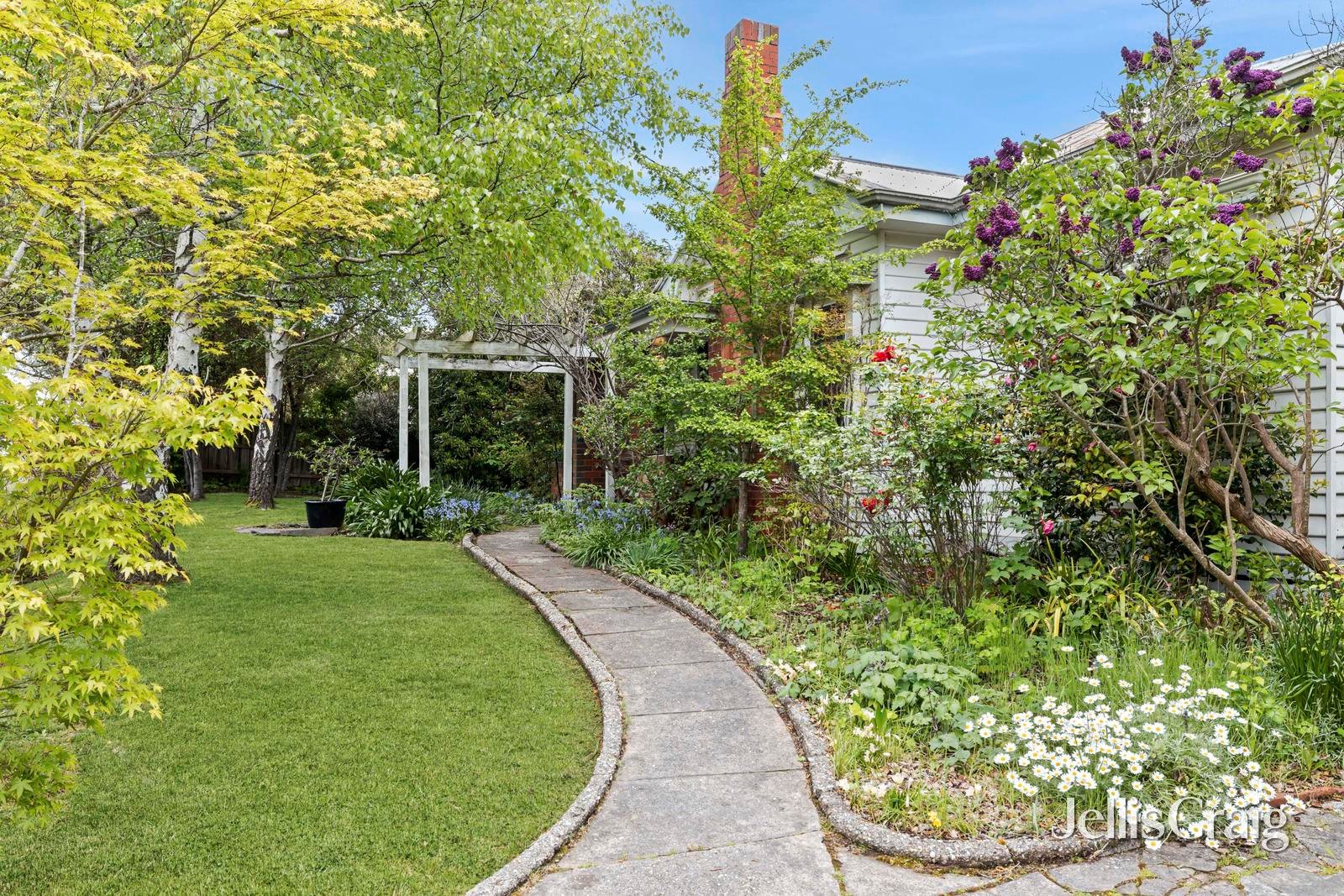 63 Albert Street, Daylesford image 2