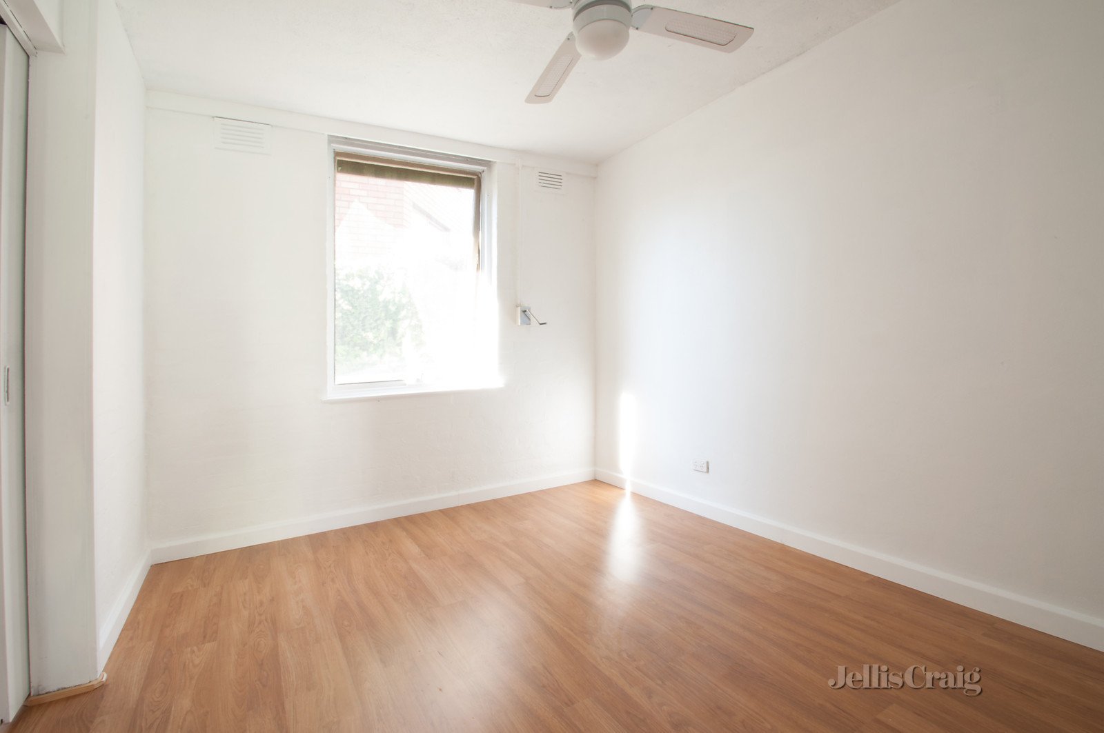 6/3 Allard Street, Brunswick West image 5