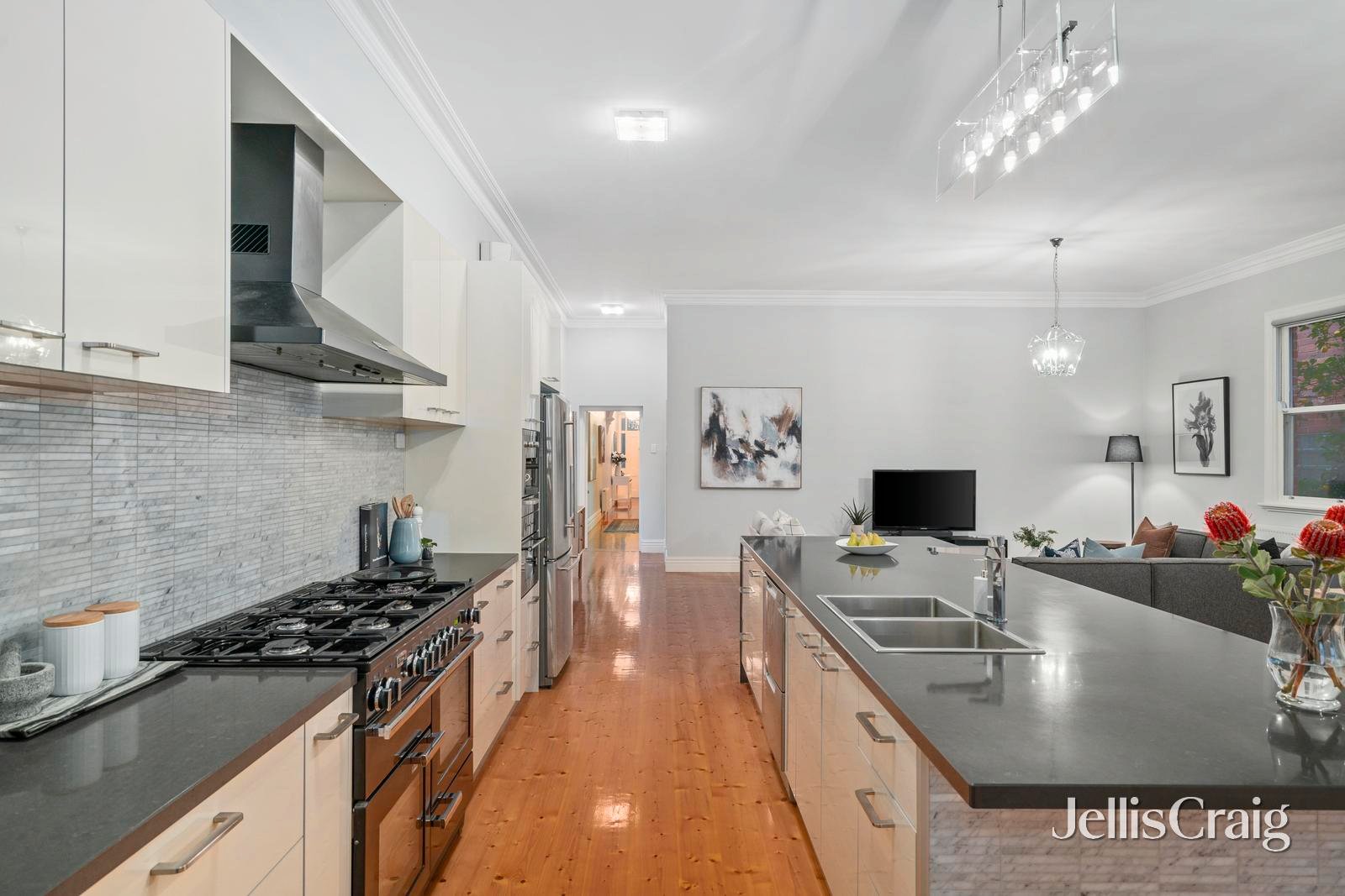 63 Barton Street, Surrey Hills image 8
