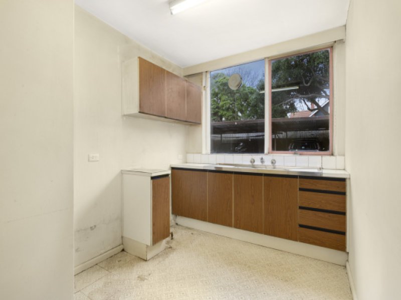 6/3 Browning Street, Elwood image 4