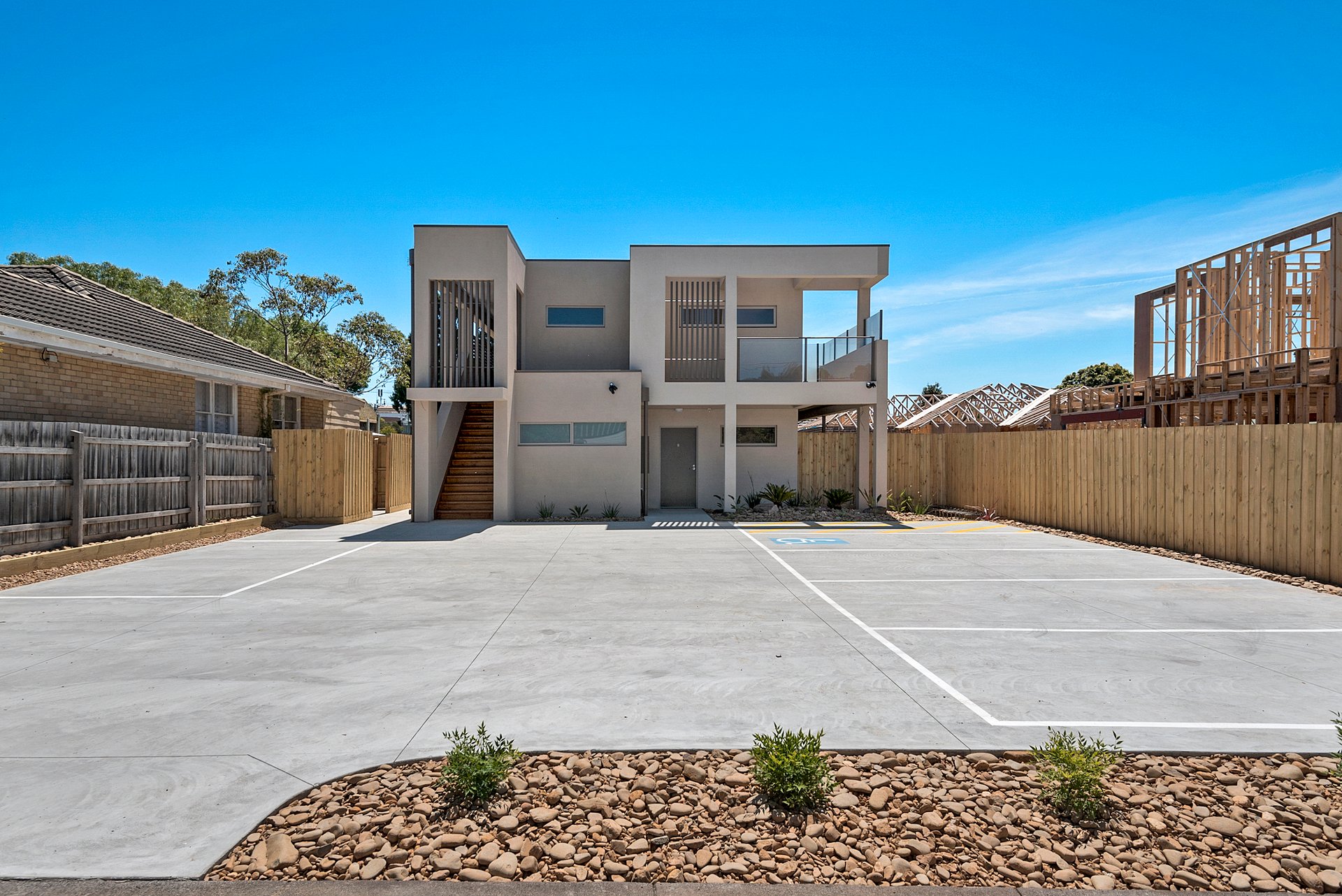 6 / 3 Burns Street FRANKSTON