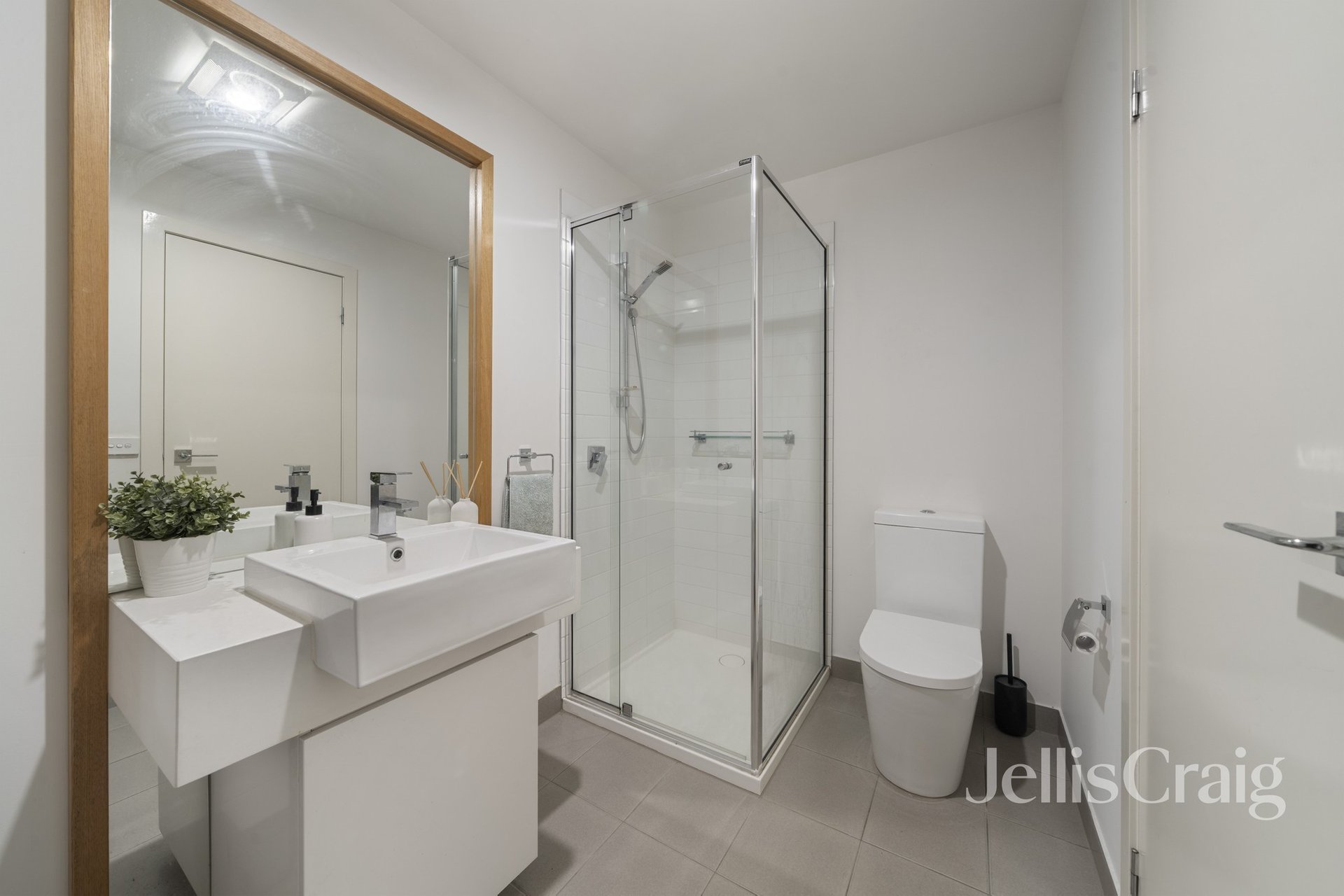 63 Central Park Walk, Cheltenham image 9