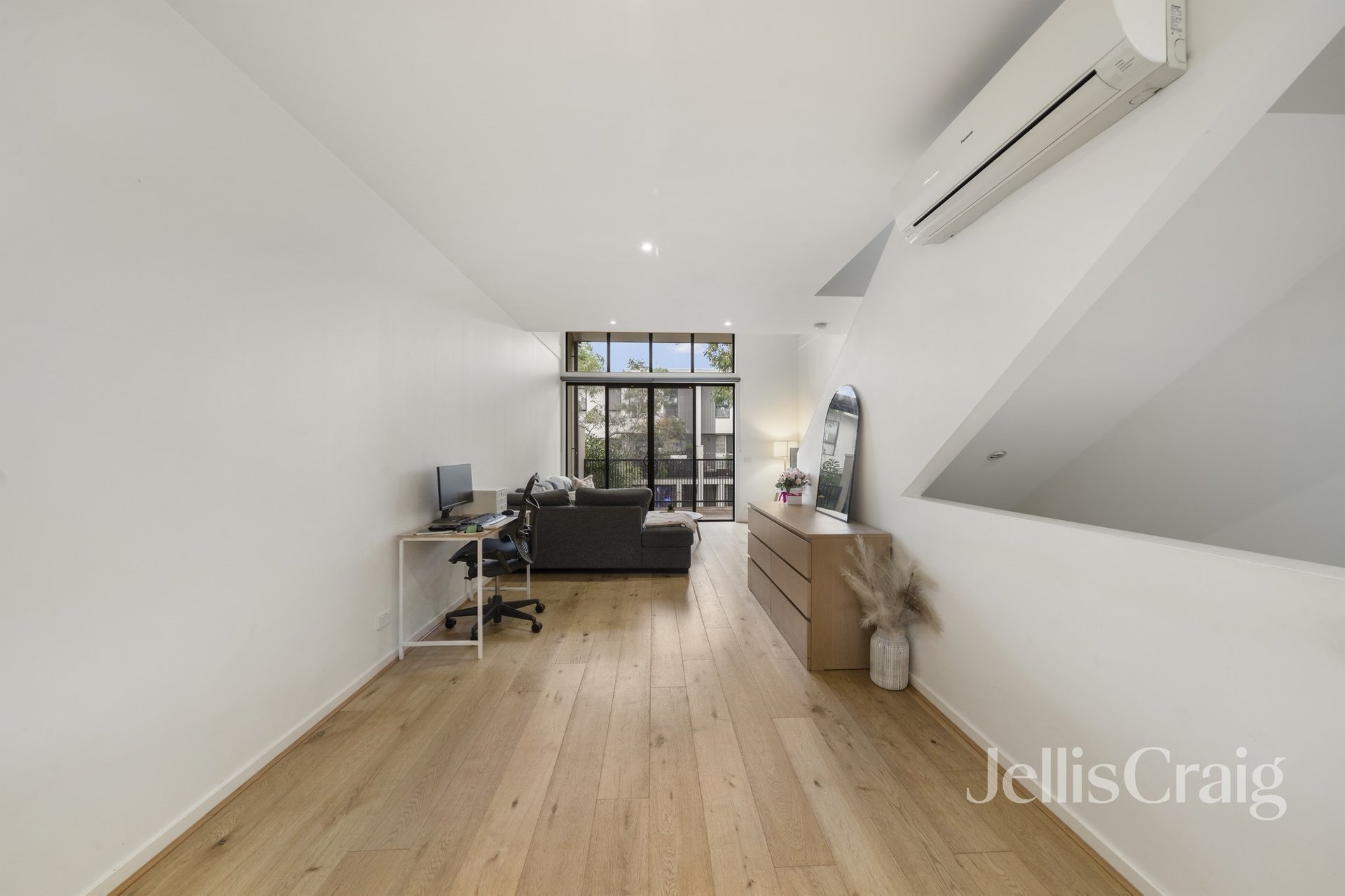 63 Central Park Walk, Cheltenham image 3