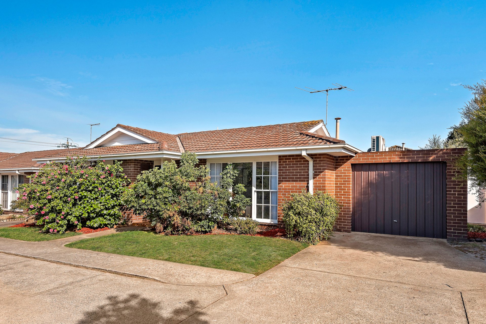 Property Gallery - Main Image