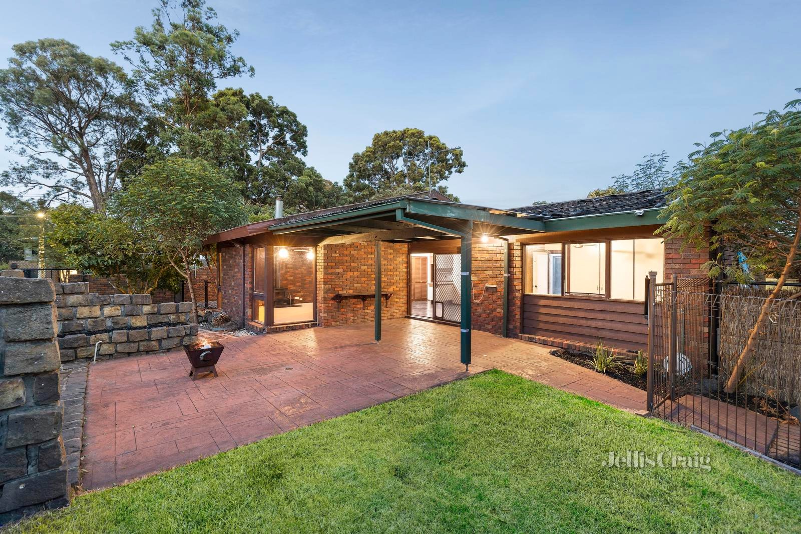 63 Diane Crescent, Croydon image 13