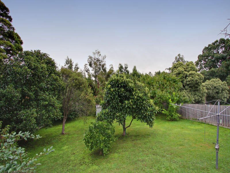 63 Esther Crescent, Mooroolbark image 3