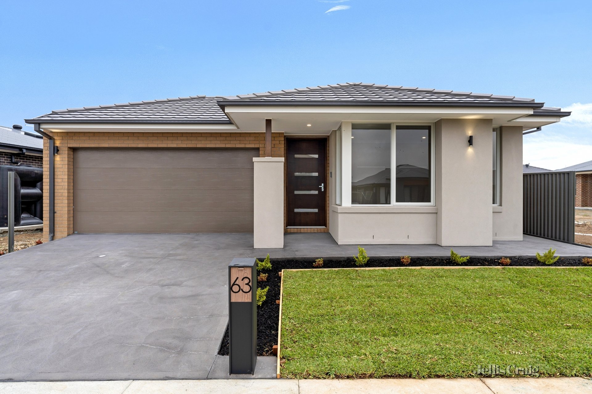 63 Grainger Parade, Lucas image 1