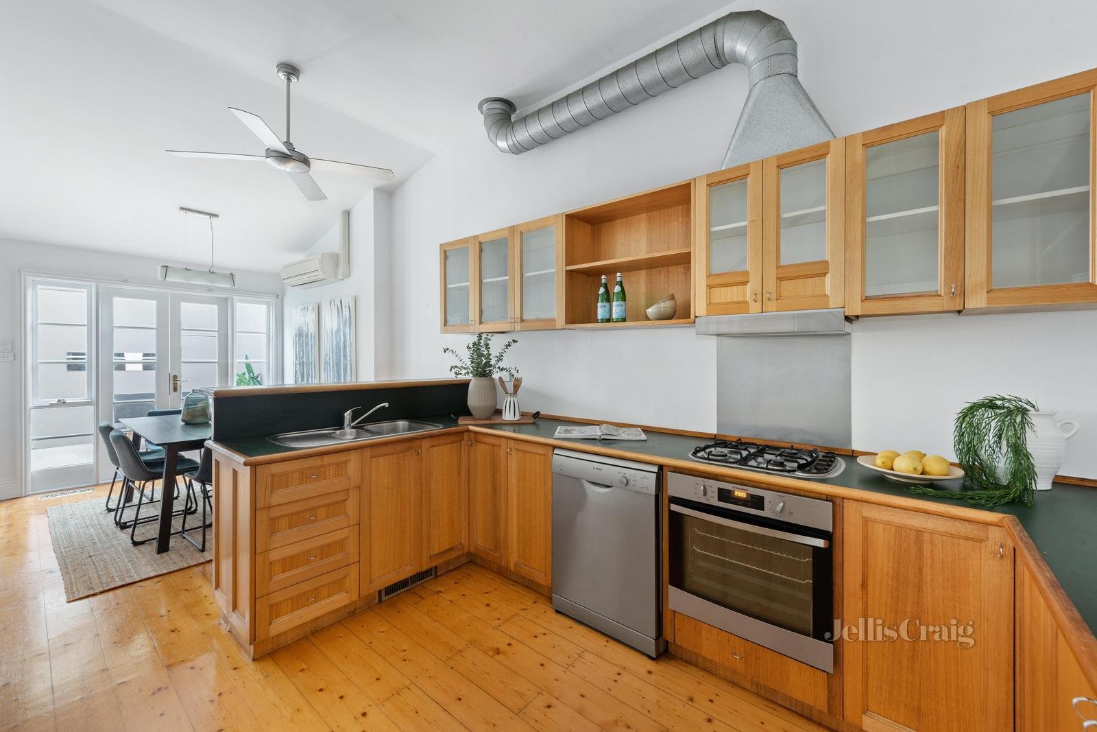63 Heath Street, Port Melbourne image 4