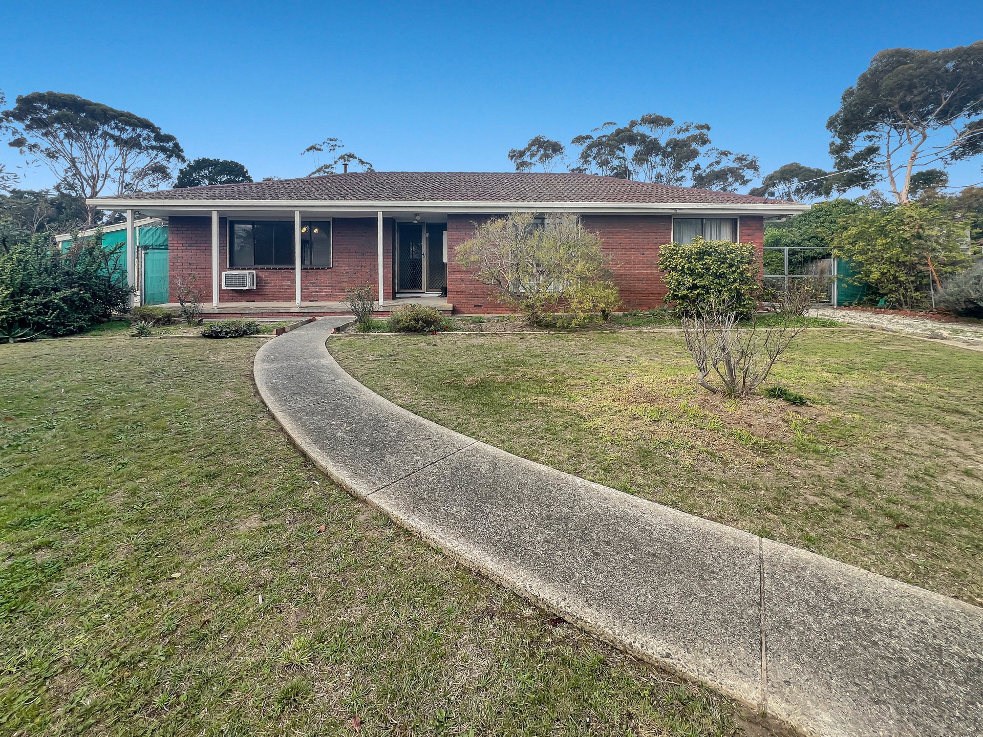 63 Helms Street, Newcomb image 1