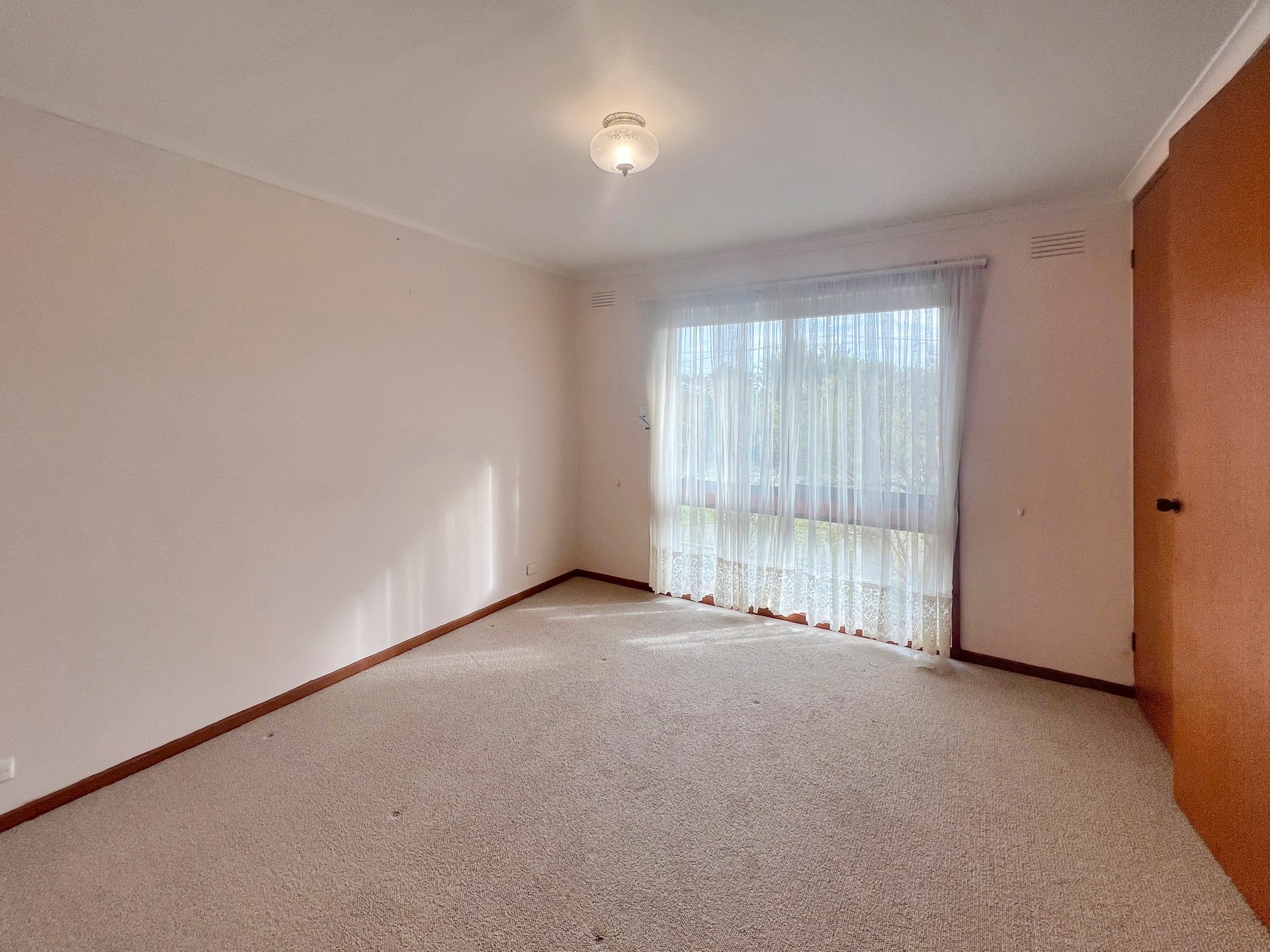 63 Helms Street, Newcomb image 7