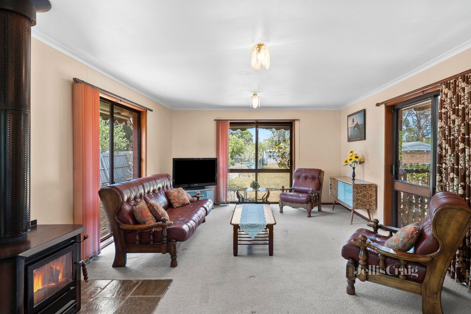 63 Helms Street, Newcomb image 3