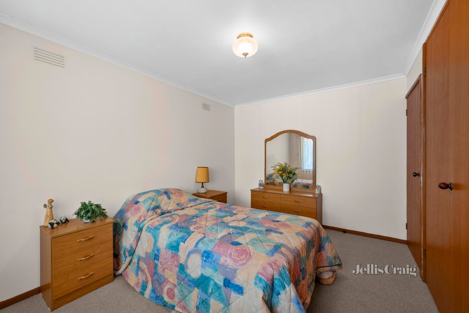 63 Helms Street, Newcomb image 8