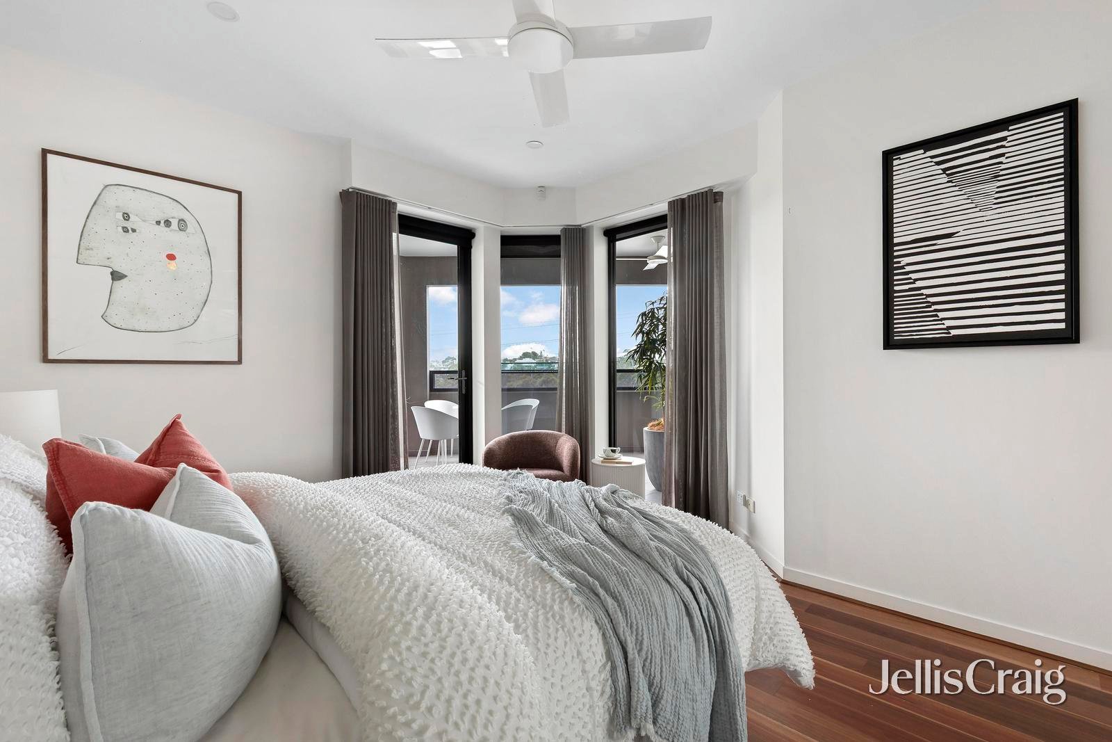 6/3 Hillside Crescent, Maribyrnong image 12