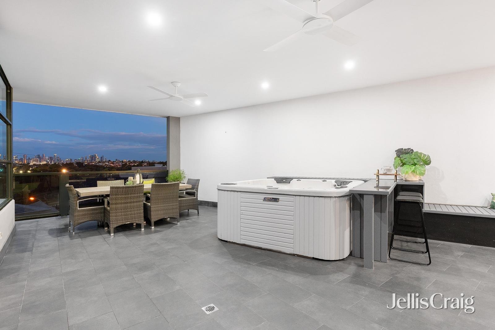 6/3 Hillside Crescent, Maribyrnong image 15