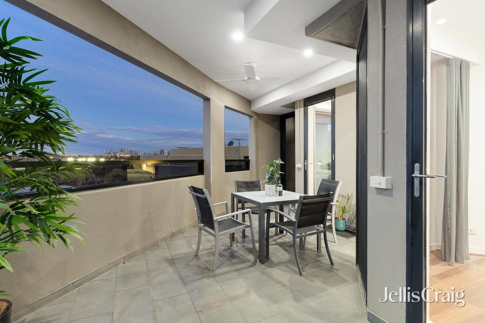 6/3 Hillside Crescent, Maribyrnong image 17