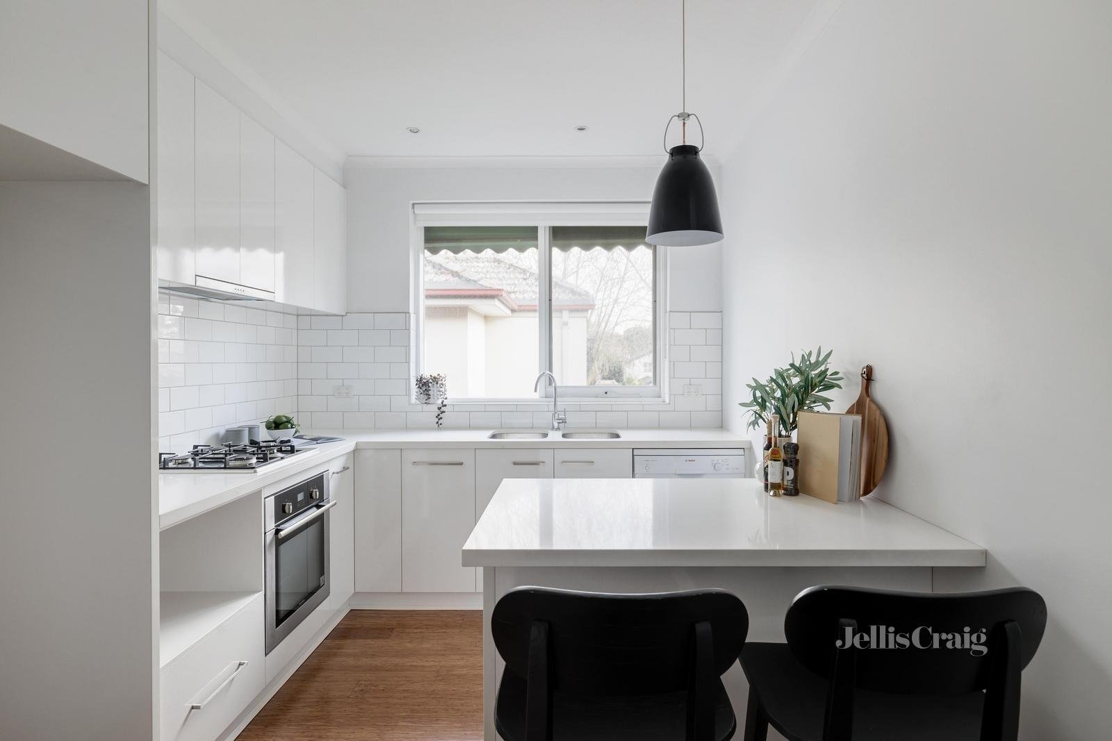 6/3 Hope Street, Glen Iris image 2