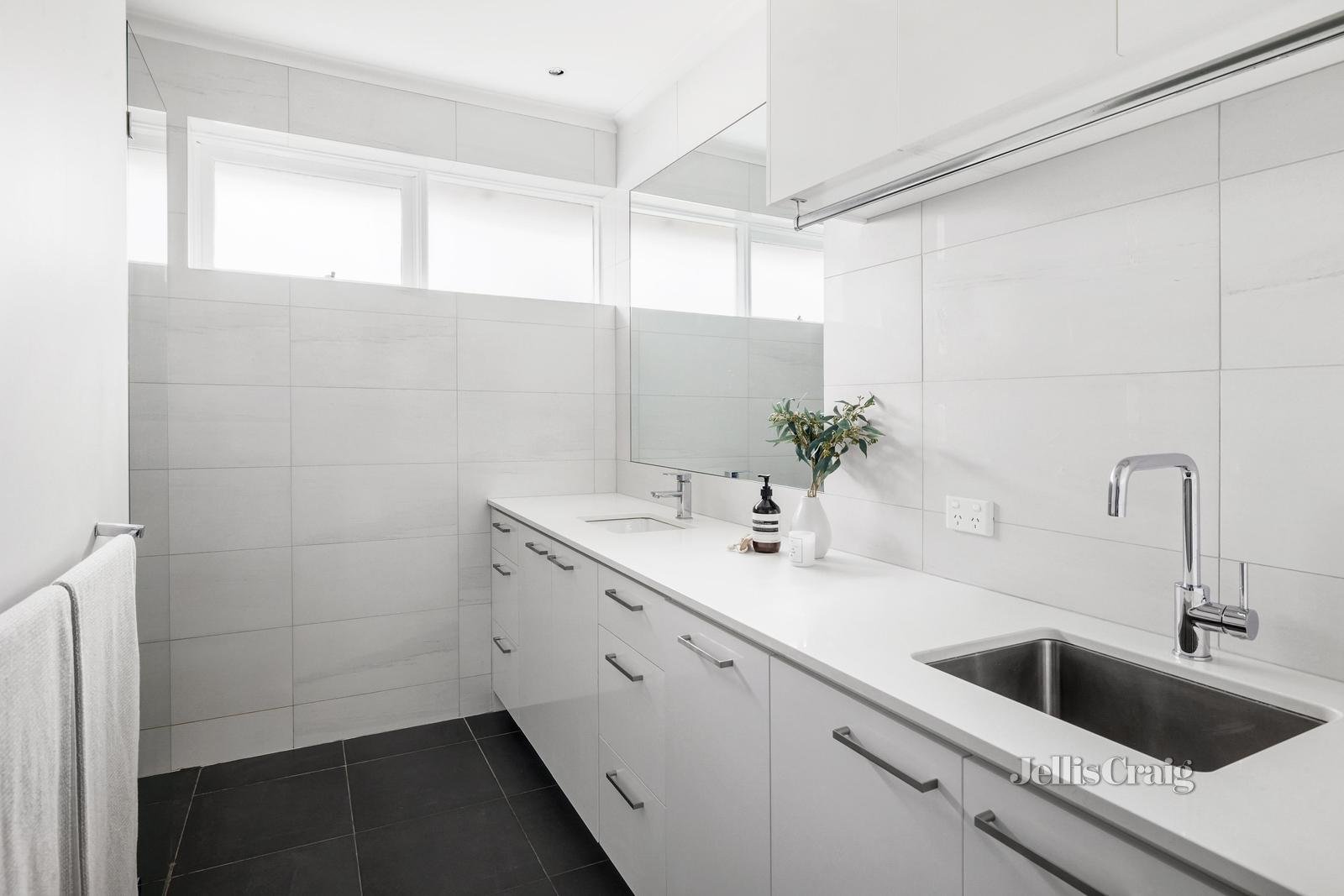 6/3 Hope Street, Glen Iris image 4