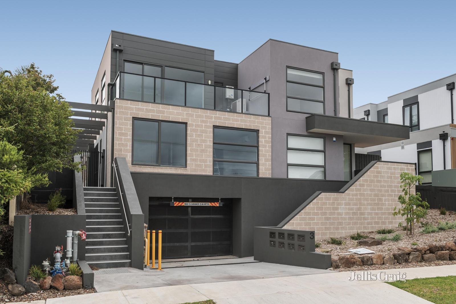 6/3 Kelly Street, Doncaster image 1