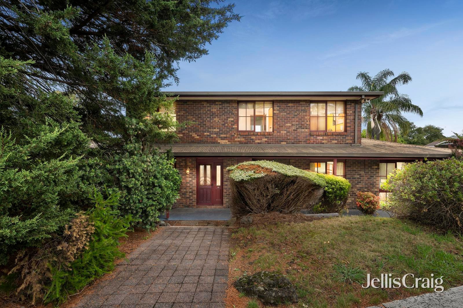 63 Landscape Drive, Mooroolbark image 2