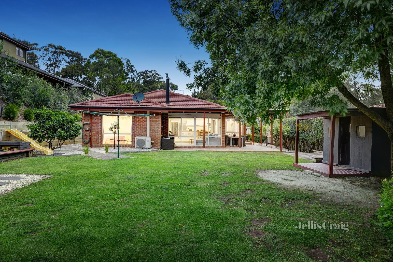 63 Leane Drive, Eltham image 3