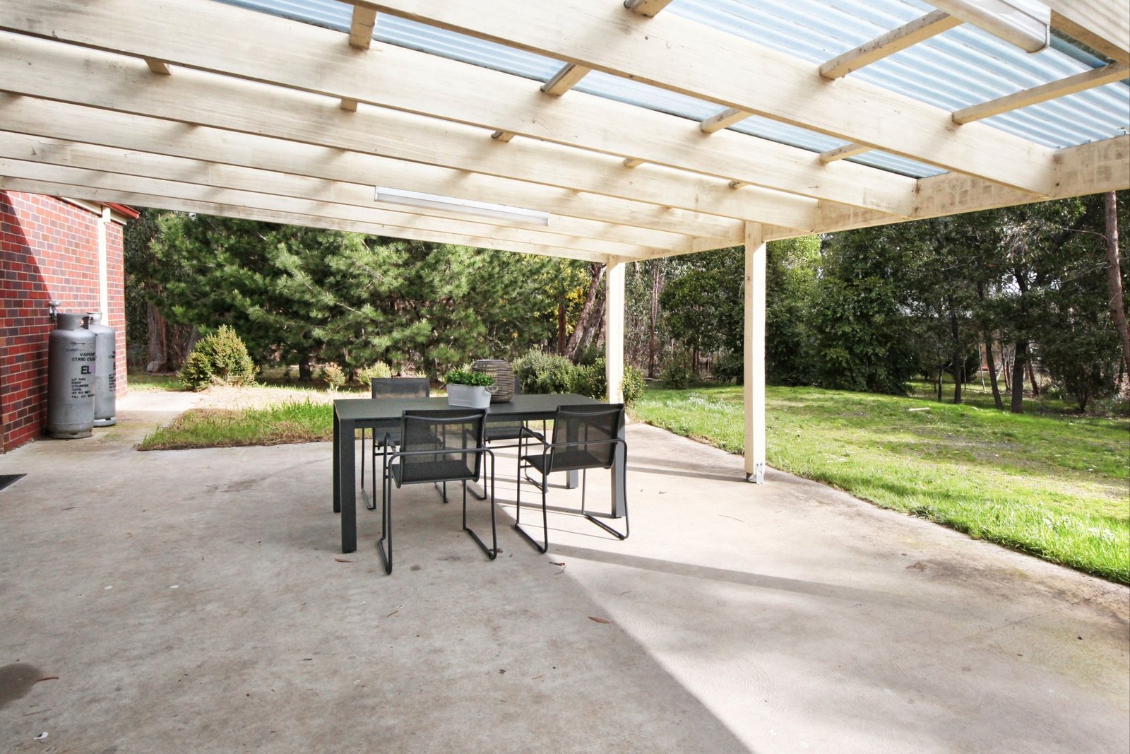 Property Gallery Thumbnail 12