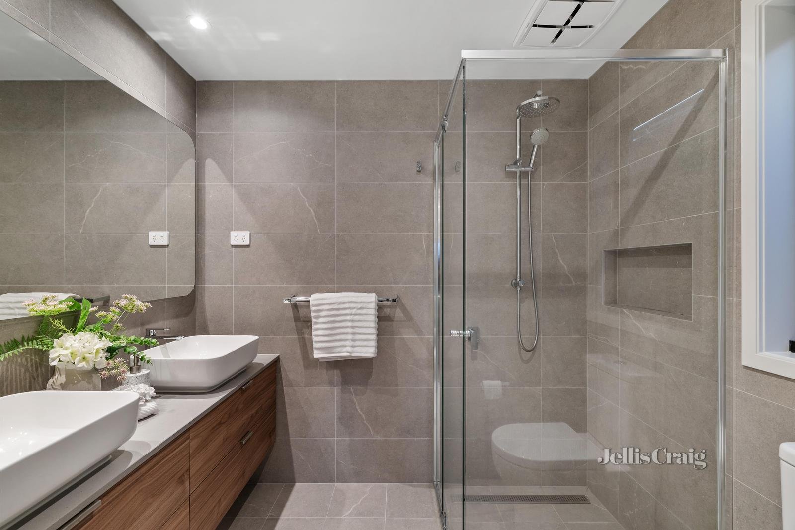 63 Lords Avenue, Mulgrave image 10