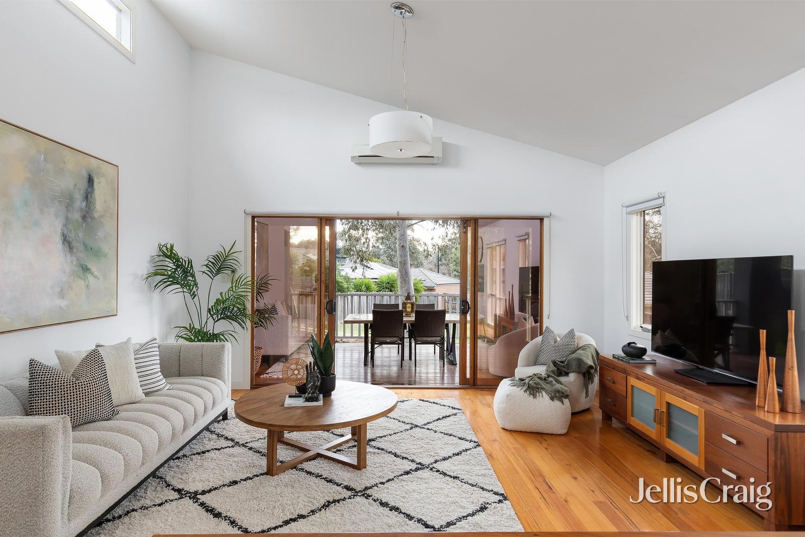 63 Merredin Circuit, Doreen image 6