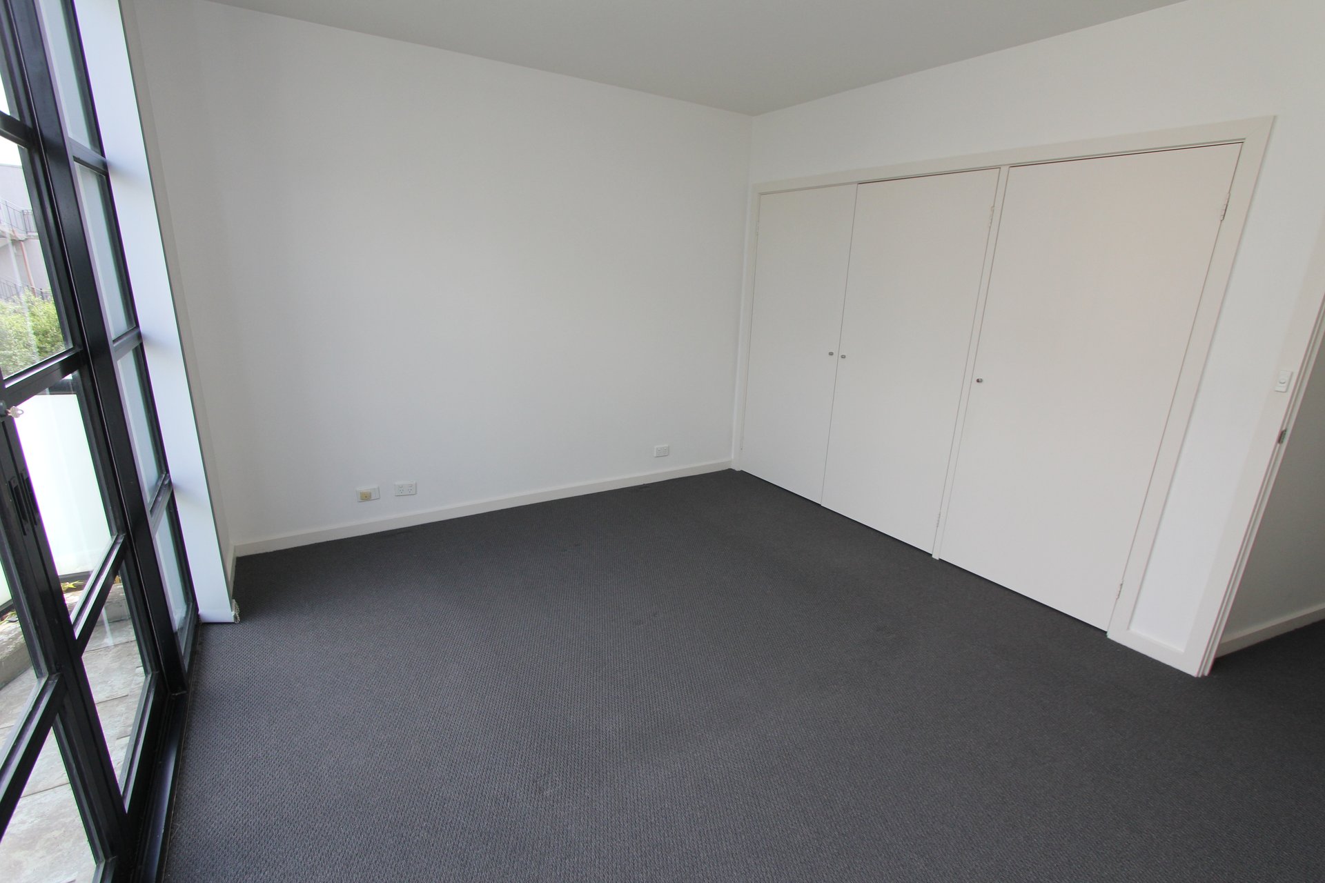Property Gallery Thumbnail 5