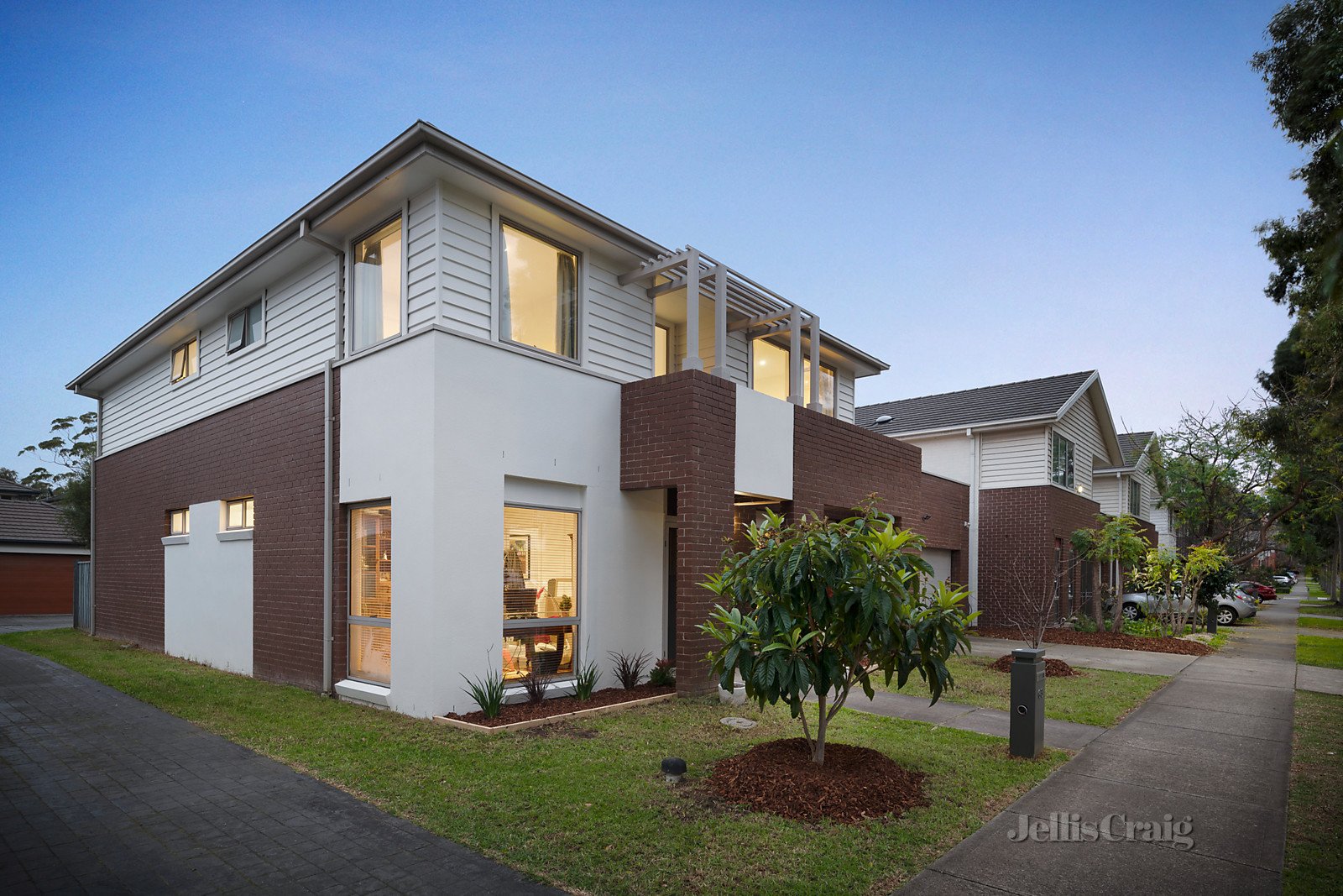 63 Parkville Avenue, Parkville image 2