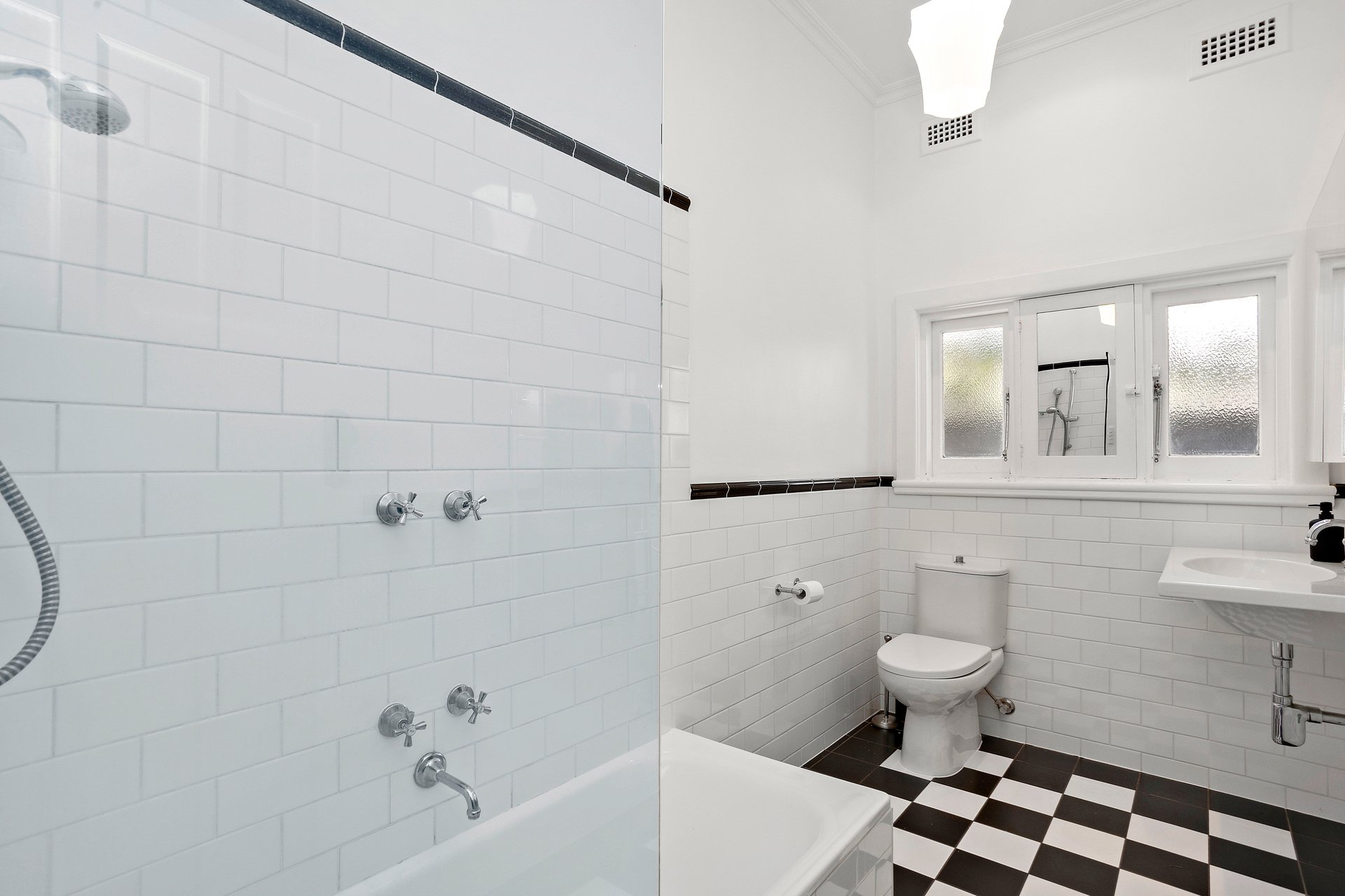 Property Gallery Thumbnail 3