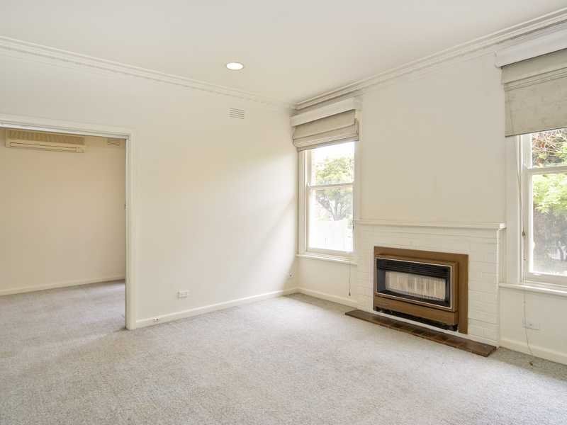 63 Shackleton Street, Belmont image 3