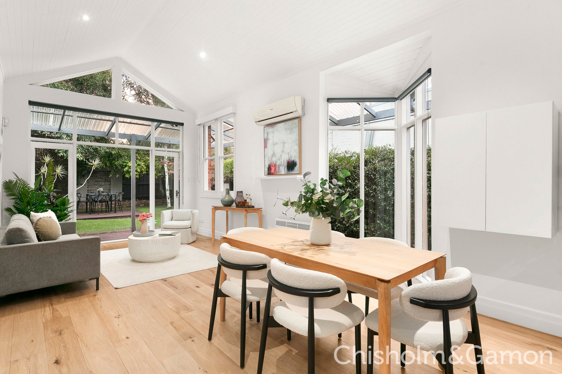 63 Spray Street, Elwood image 2