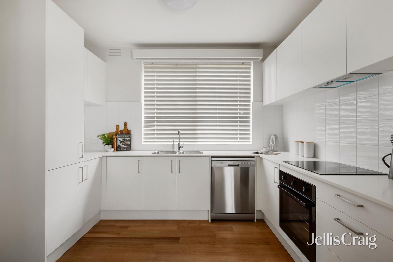 6/3 St Johns Avenue, Camberwell image 4