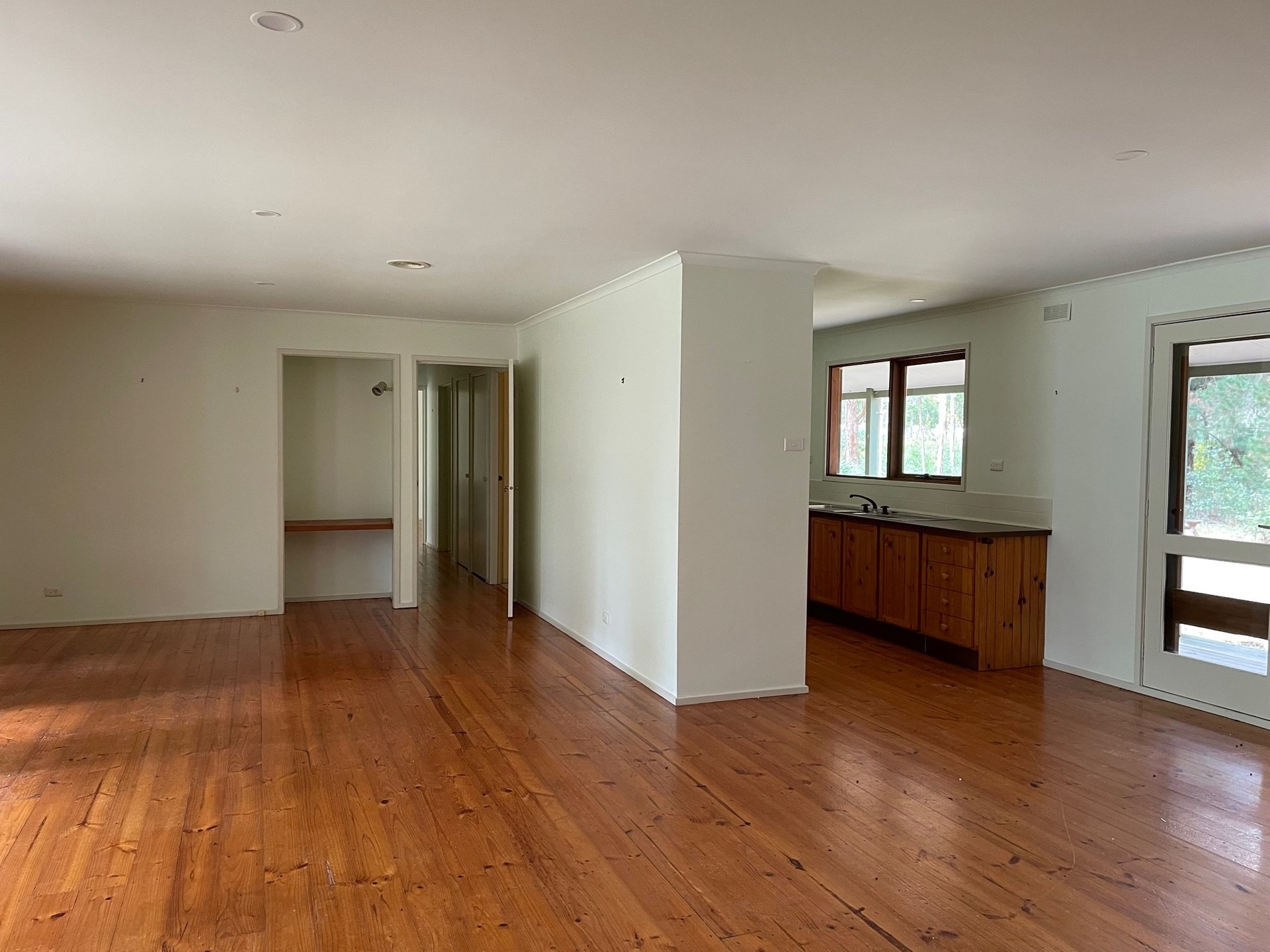 63 Strathclyde Crescent, Woodend image 7