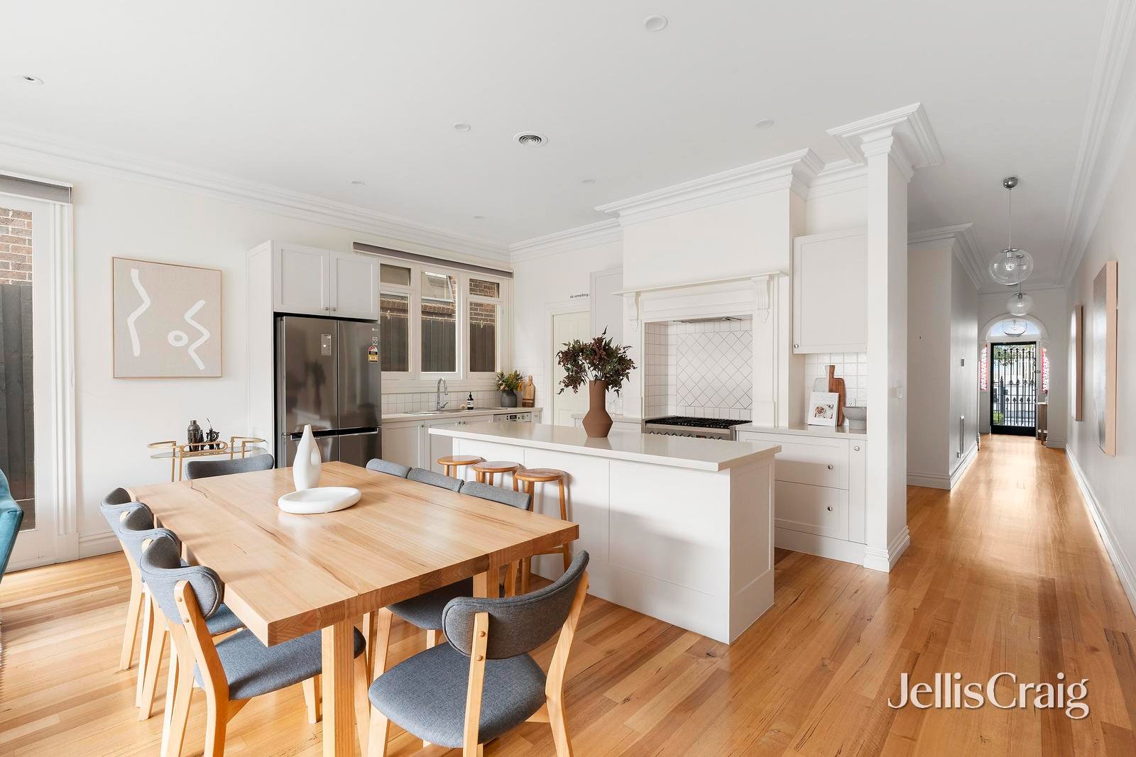 63 The Crescent, Ascot&nbsp;Vale image 5