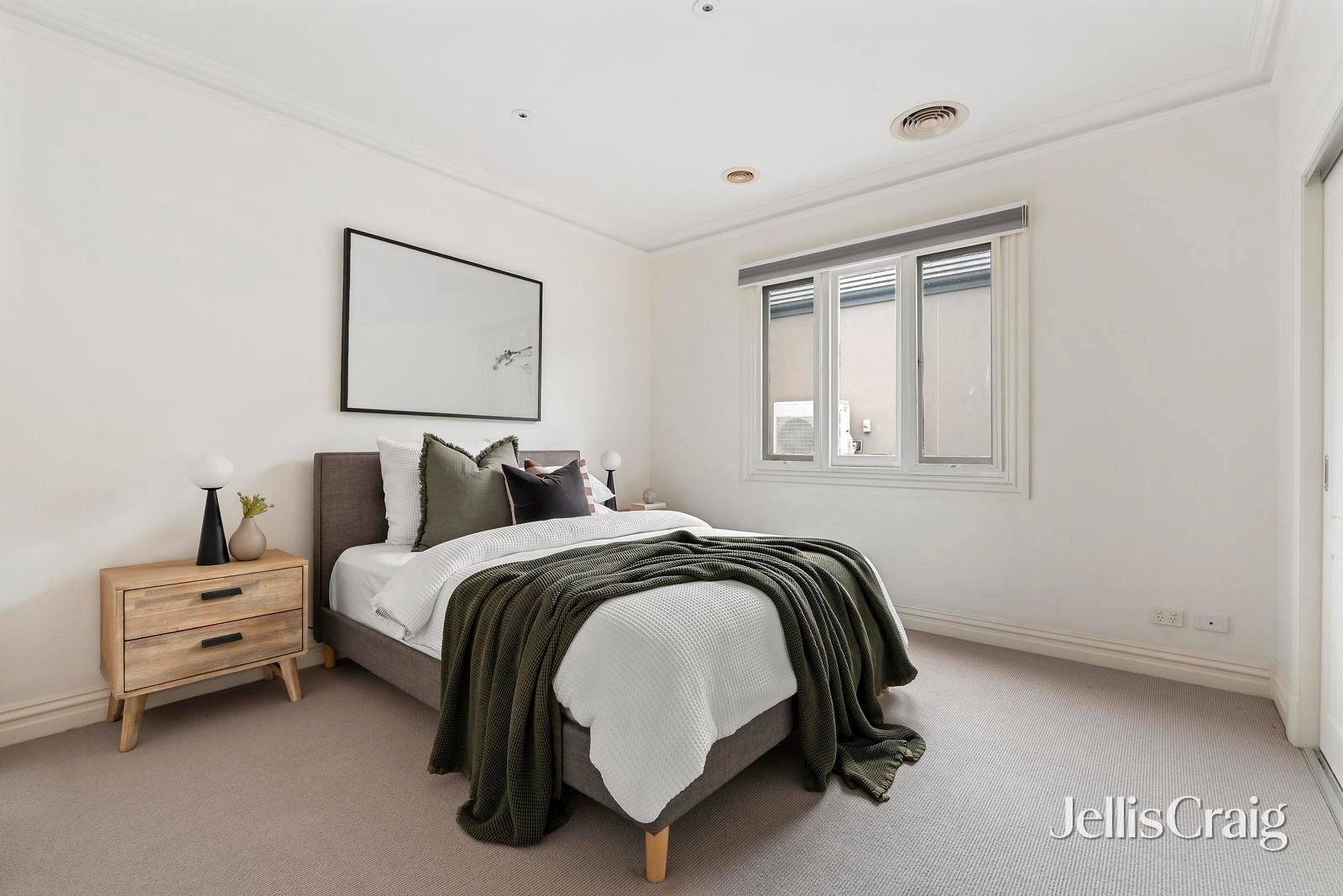 63 The Crescent, Ascot&nbsp;Vale image 9