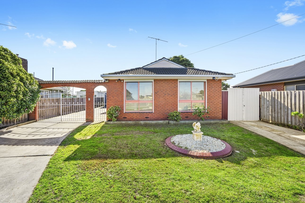 63 Wilton Avenue, Newcomb image 1