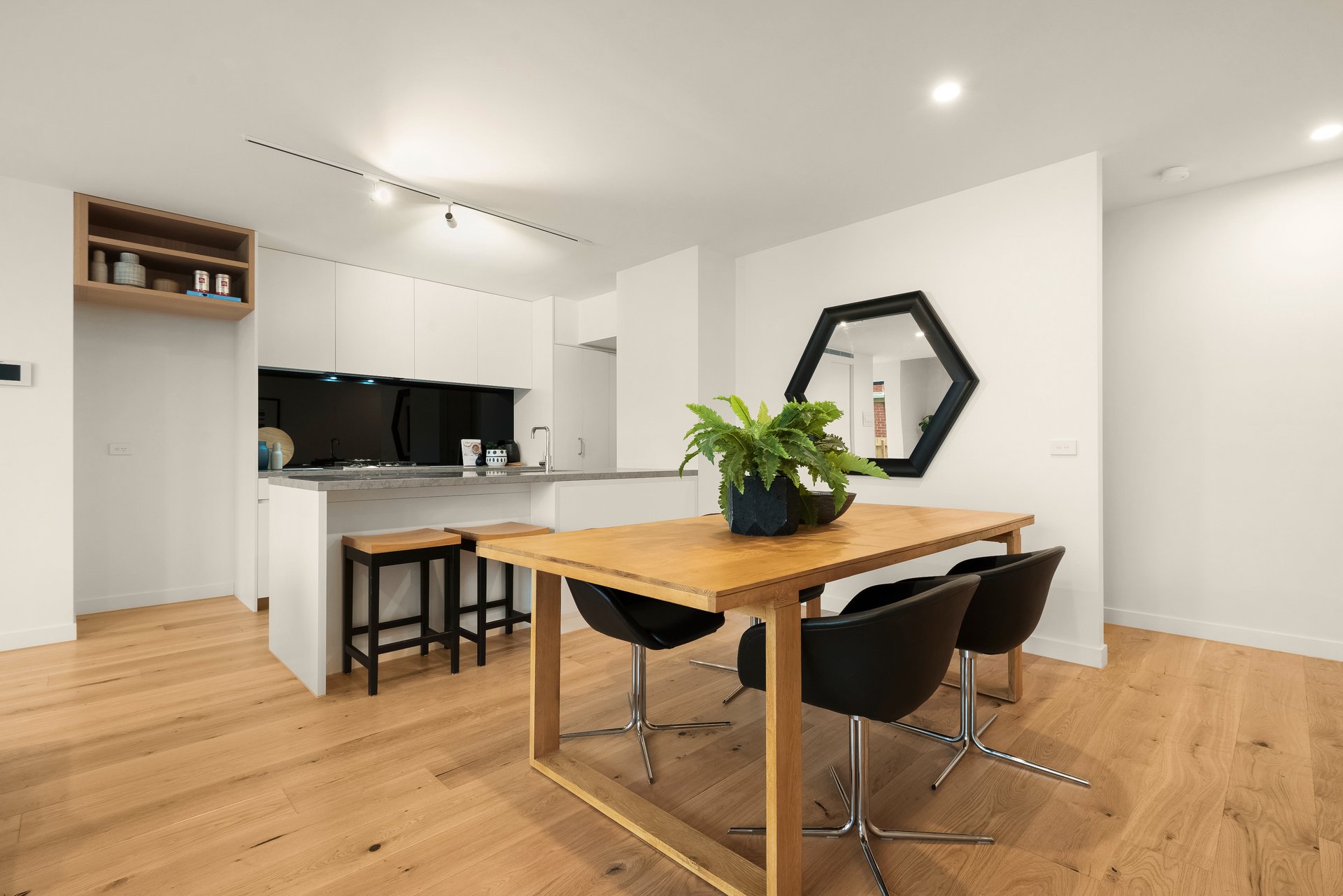 Property Gallery Thumbnail 4