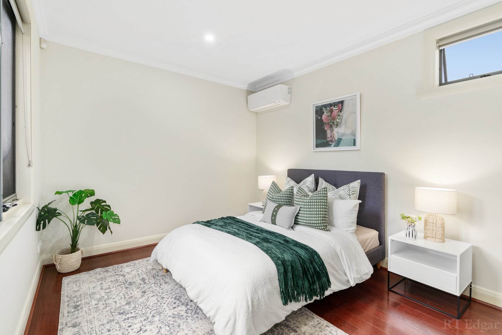 Property Gallery Thumbnail 6