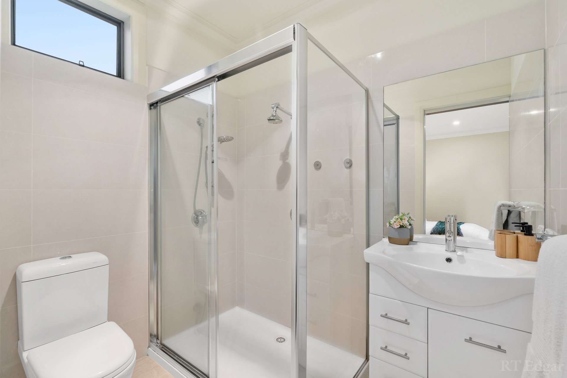 Property Gallery Thumbnail 11