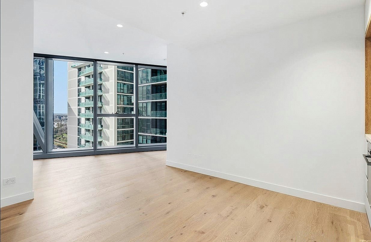 Property Gallery Thumbnail 3