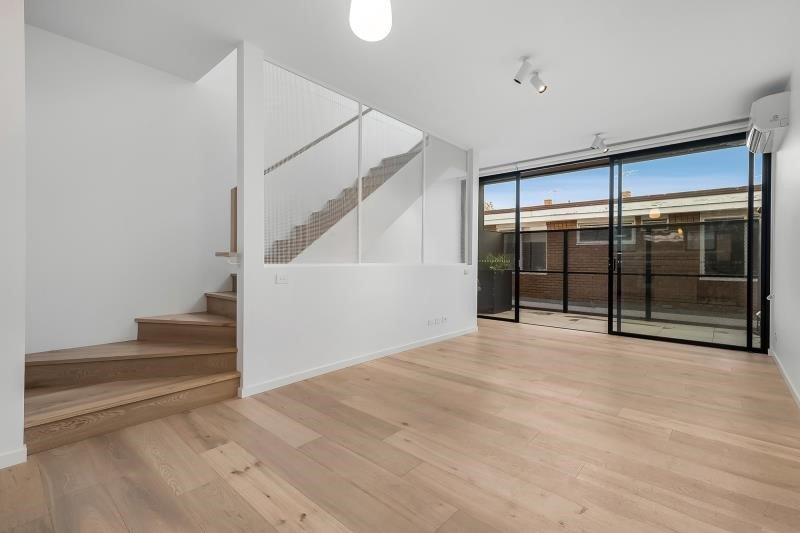 6/31 Pine Avenue, Elwood image 3