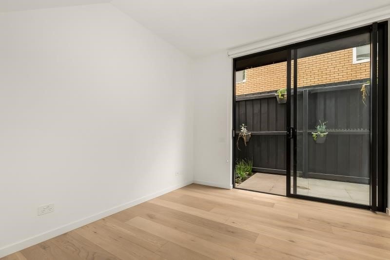 6/31 Pine Avenue, Elwood image 4