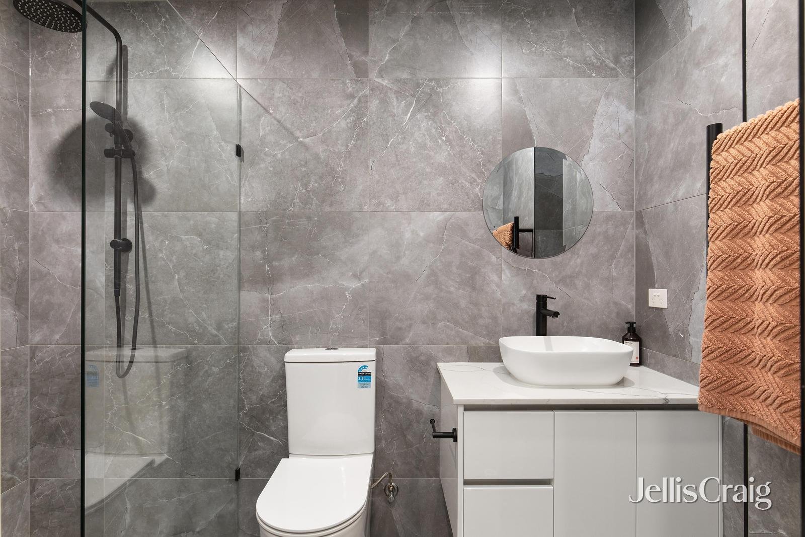 6/31 Pryor Street, Eltham image 9