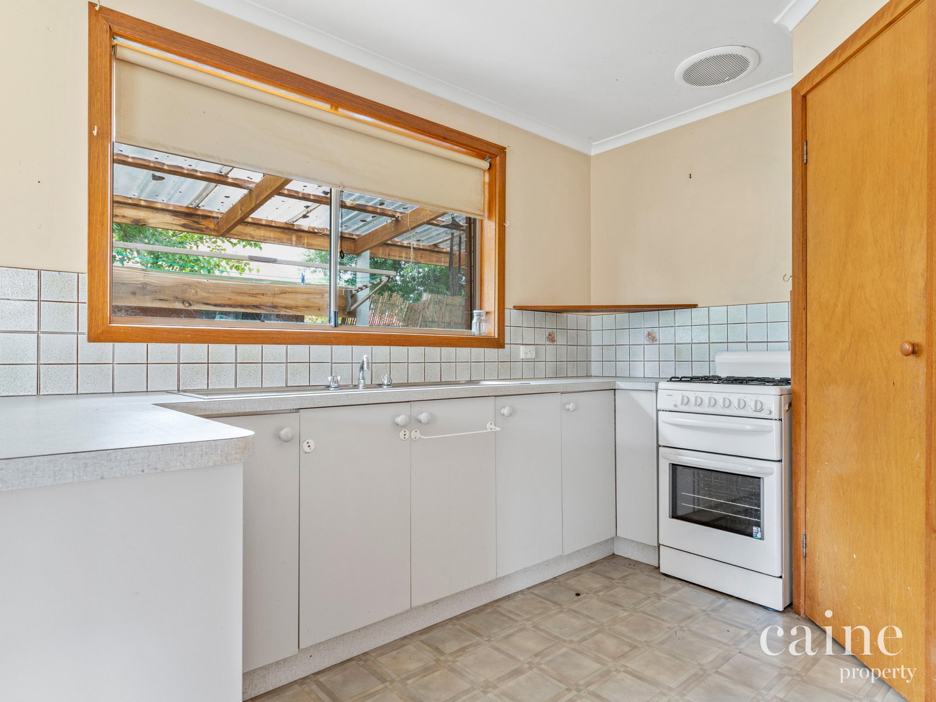 6/32 Edwards Street, Sebastopol image 2