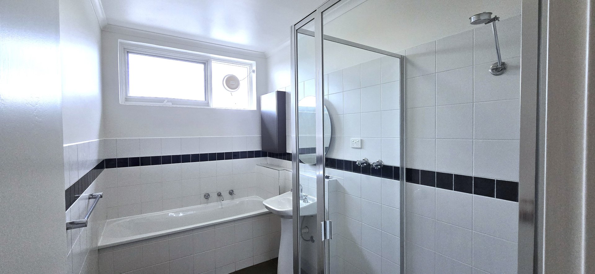 Property Gallery Thumbnail 8